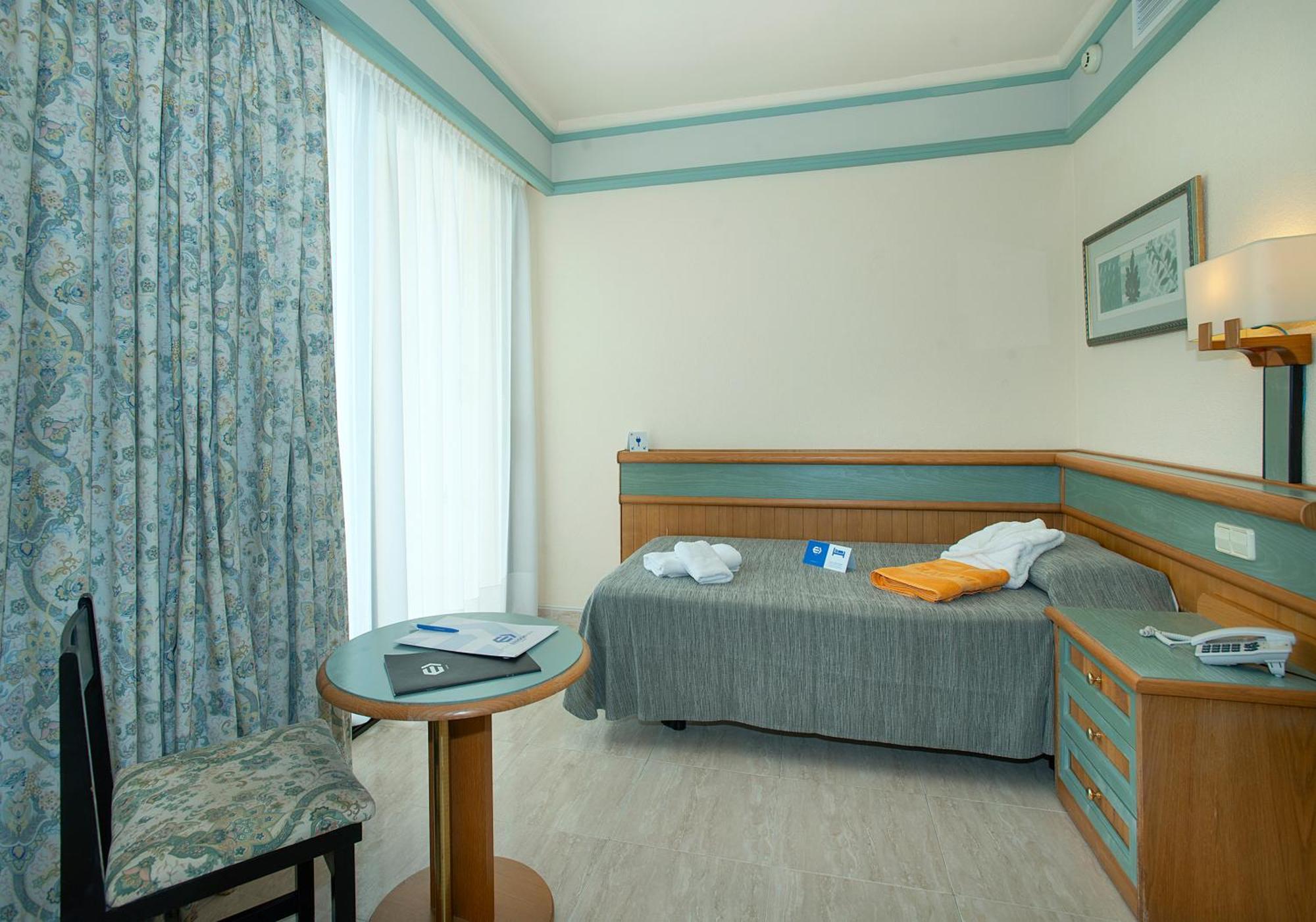 Exagon Park Hotel Can Picafort  Kamer foto